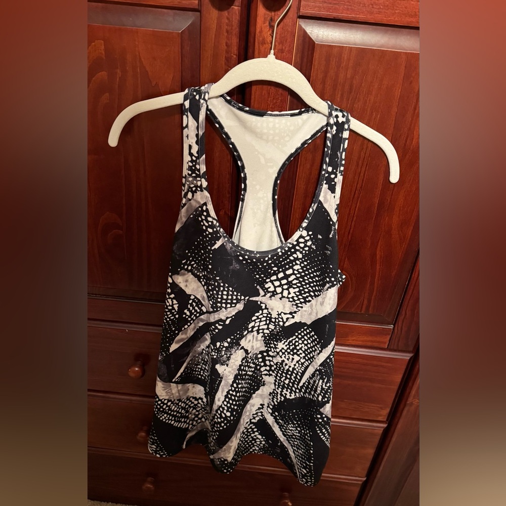Lululemon Cool Racerback Size 12 In Static Mist White Black